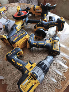 DeWalt 18V 20V 54V (1 фото из 7)