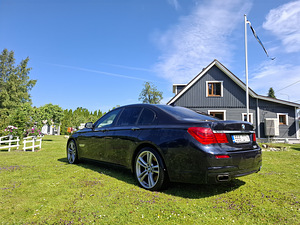 BMW 750IX M пакет (4 фото из 11)