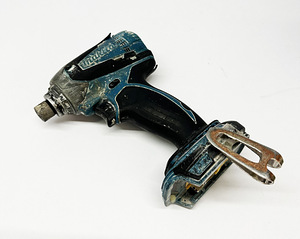 Mootoriga lööktrell Makita DTD146 160 Nm 1/4" (2 foto / 2)