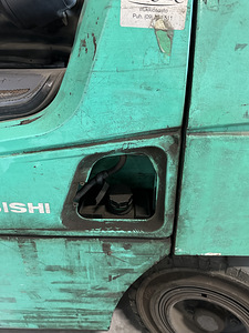 Kahveltõstuk Mitsubishi (8 foto / 8)