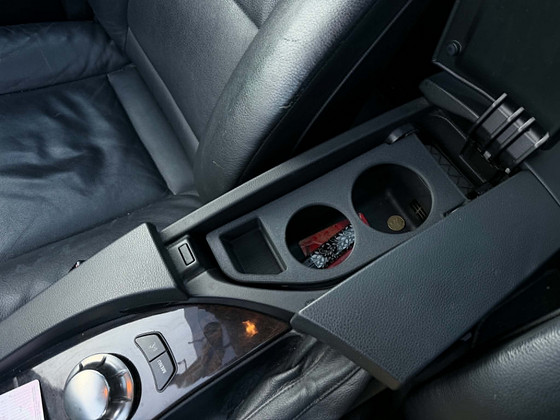 BMW E60/E61 topsihoidja
