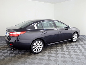 Renault Latitude Initiale Paris ATM 2.0 dCi 127kW (3 фото из 9)