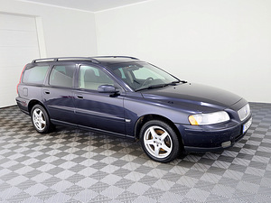 Volvo V70 Summum 4x4 AWD Facelift 2.4 D5 120kW (1 foto / 7)