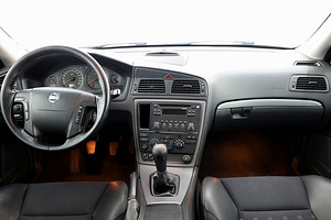 Volvo V70 Summum 4x4 AWD Facelift 2.4 D5 120kW (5 foto / 7)