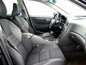 Volvo V70 Summum 4x4 AWD Facelift 2.4 D5 120kW (6 foto / 7)