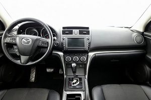 Mazda 6 Luxury Facelift ATM 2.0 114kW (5 фото из 7)
