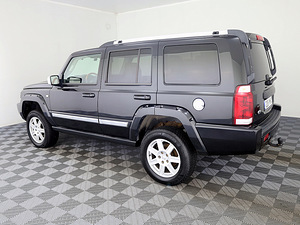Jeep Commander Overland 3.0 CRD 160kW (4 фото из 9)