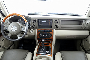 Jeep Commander Overland 3.0 CRD 160kW (5 фото из 9)
