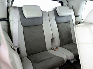 Jeep Commander Overland 3.0 CRD 160kW (8 фото из 9)