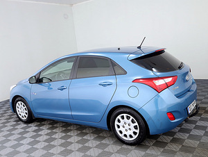 Hyundai i30 Elegance 1.6 99kW (4 фото из 7)