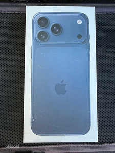 Apple iPhone 17 Pro 256Gb синий новый (1 фото из 1)