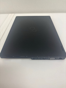 Fujitsu LifeBook U7311 (3 фото из 4)