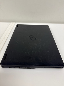 Fujitsu LifeBook E5410 (2 фото из 4)
