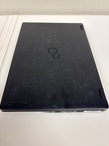 Fujitsu LifeBook E5410 (3 фото из 4)