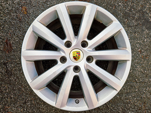 R18 Cayenne Touareg Q7 veljed rehvidega 5x130 (4 foto / 5)