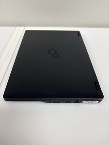 Fujitsu LifeBook E5410 (4 фото из 4)