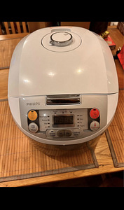Philips мультиварка (1 фото из 4)