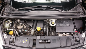 Renault Grand Scenic BOSE (10 фото из 13)