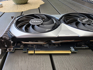 MSI GeForce RTX 4070 VENTUS 2X 12G OC (2 фото из 4)