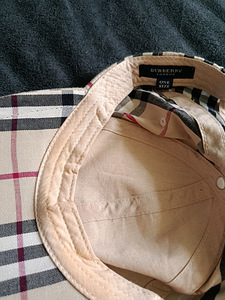 Кепка Burberry (4 фото из 4)