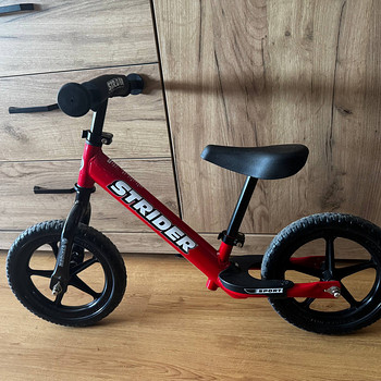 Strider 12 Sport - Punane