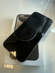 iPhone 15 Pro 256GB (2 фото из 4)