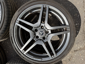 19" Mercedes-Benz AMG разноширокие диски 5x112 + летние шины (3 фото из 10)