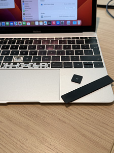 Macbook Retina 2017 12" (2 фото из 2)