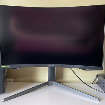 Samsung Odyssey G7 C27G75TQSR