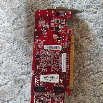 AMD Radeon HD 5450 1 ГБ