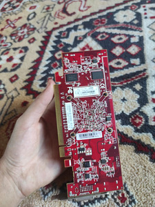 AMD Radeon HD 5450 1 gb (3 foto / 4)