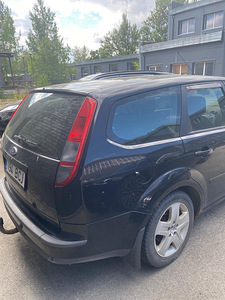 Ford Focus (3 фото из 6)