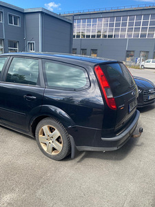 Ford Focus (5 фото из 6)