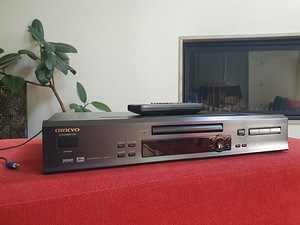 Onkyo DV-SP502 DVD/CD mängija (1 foto / 2)