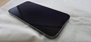 iPhone 13 Pro Max + много аксессуаров (4 фото из 10)