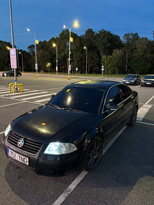 Volkswagen Passat (1 фото из 6)