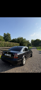 Volkswagen Passat (2 фото из 6)