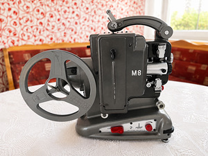 Paillard-Bolex M8 8 mm Film Projector (1 foto / 6)