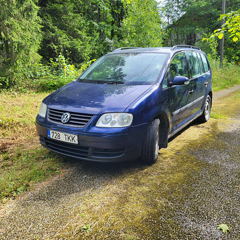 Volkswagen Touran 1,9 74 kw 7 kohta