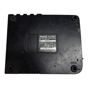 Зарядка Makita DC18RC (2 фото из 5)