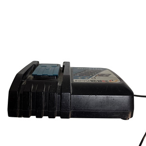 Зарядка Makita DC18RC (4 фото из 5)