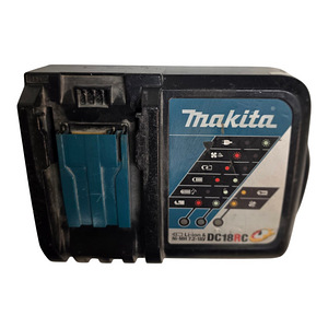 Зарядка Makita DC18RC (5 фото из 5)