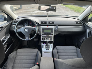 VOLKSWAGEN PASSAT (10 foto / 11)