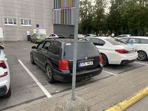 Volkswagen Passat (2 foto / 4)