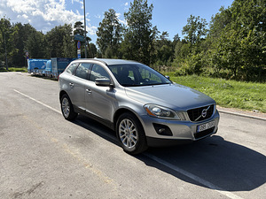 Volvo XC60 2,4D 136kw 4x4 (1 foto / 15)