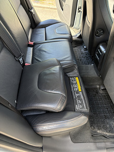 Volvo XC60 2,4D 136kw 4x4 (9 foto / 15)