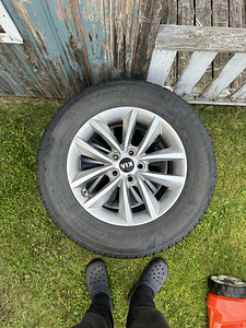 Kia sorento veljed koos rehvidega (2 foto / 3)
