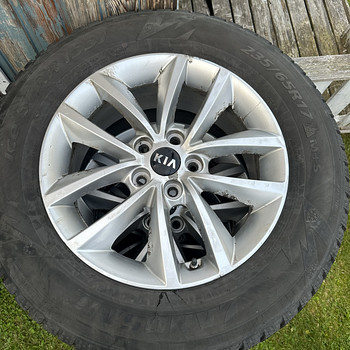 Kia sorento veljed koos rehvidega