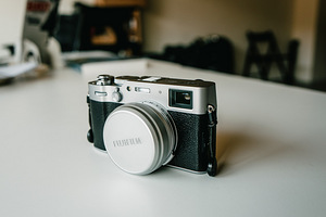 Fujifilm X100VI, Silver + телеконвертер и аксессуары (2 фото из 7)