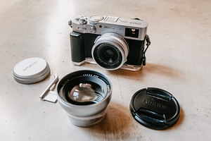 Fujifilm X100VI, Silver + телеконвертер и аксессуары (6 фото из 7)